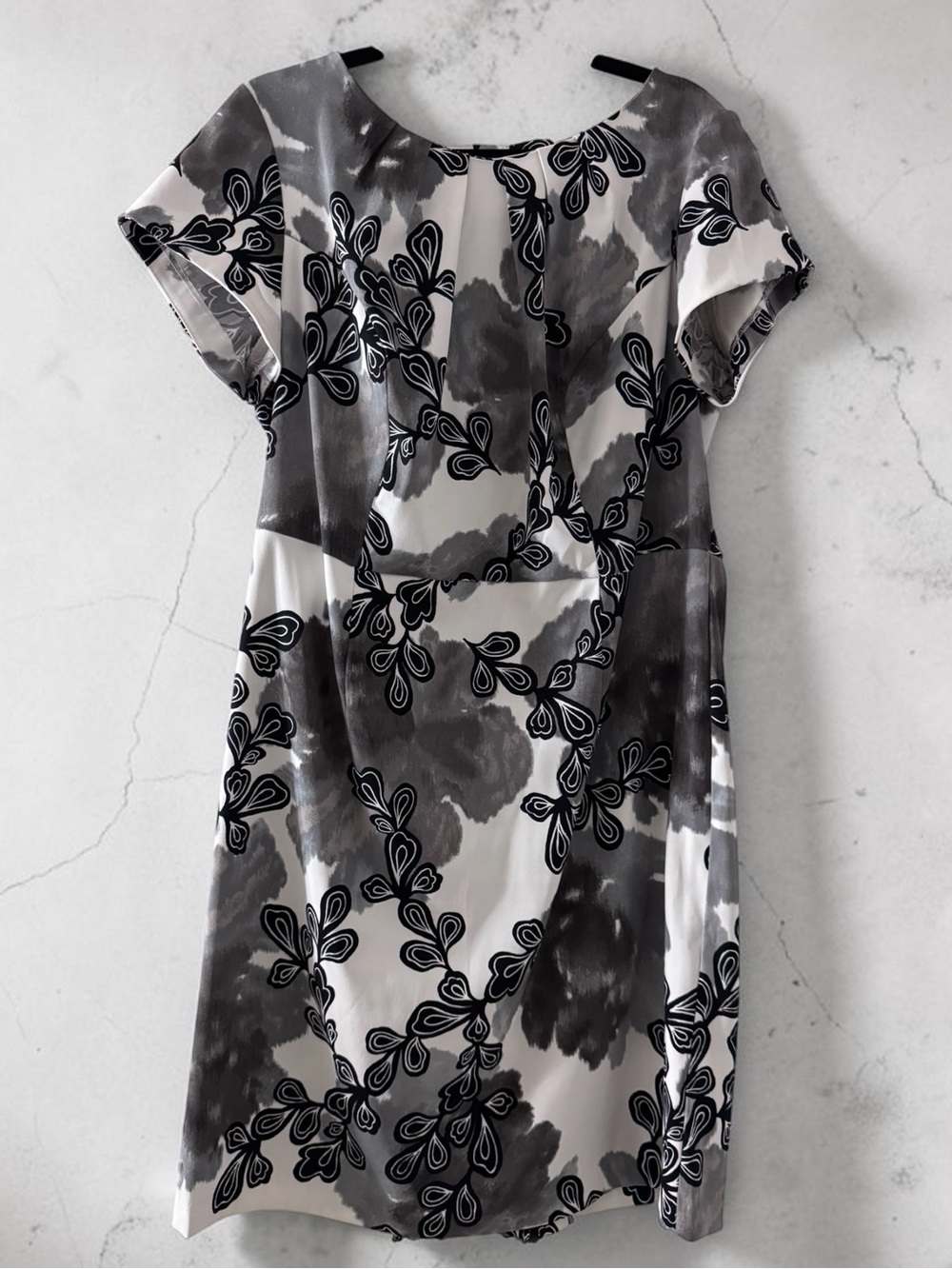 Dressbarn Black & White Watercolor Floral Vine Short Sleeve Sheath Dress Size 14
